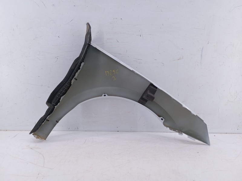 Recambio de aleta delantera izquierda para skoda scala (nw1) 1.5 tsi referencia OEM IAM   E4-B3-3