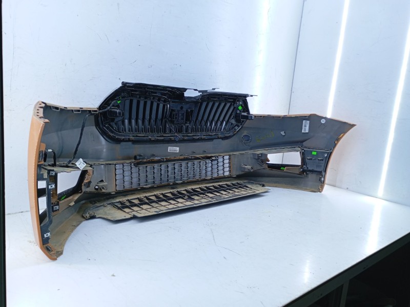 Recambio de paragolpes delantero para skoda fabia iv (pj3) 1.0 tsi referencia OEM IAM   