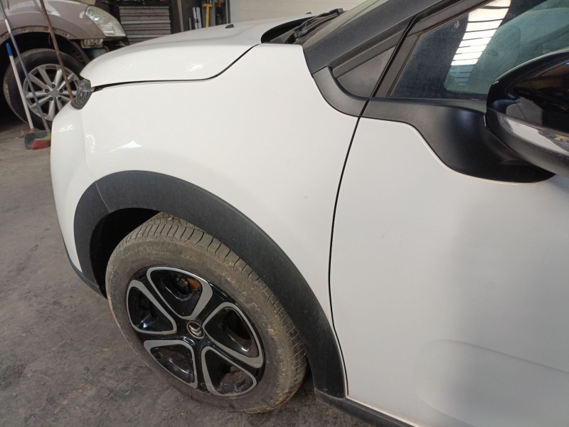 Recambio de aleta delantera izquierda para citroën c3 iii (sx) 1.5 bluehdi 100 (sxyhyp, sxyhtu) referencia OEM IAM   