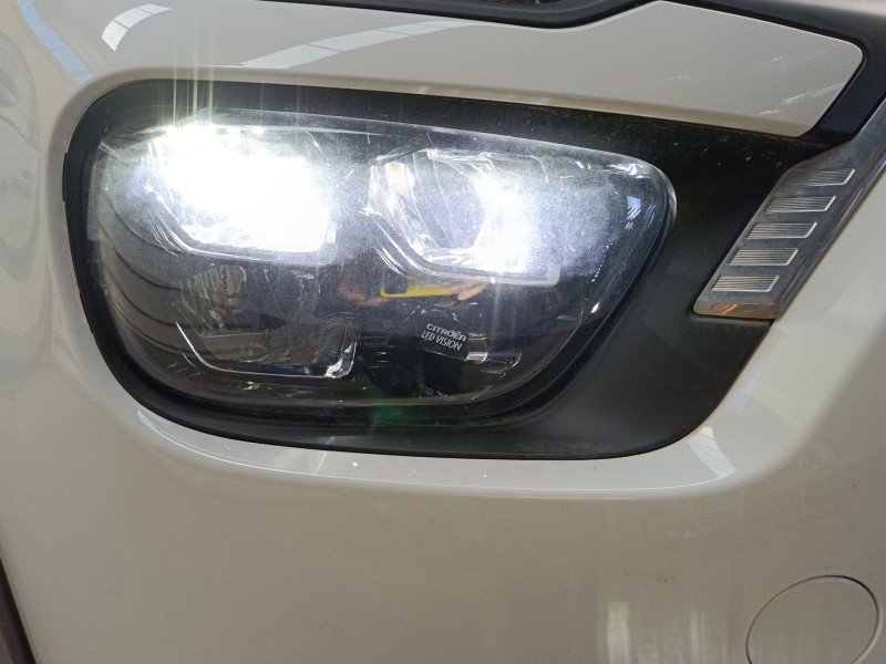 Recambio de faro derecho xenon para citroën c3 iii (sx) 1.5 bluehdi 100 (sxyhyp, sxyhtu) referencia OEM IAM   