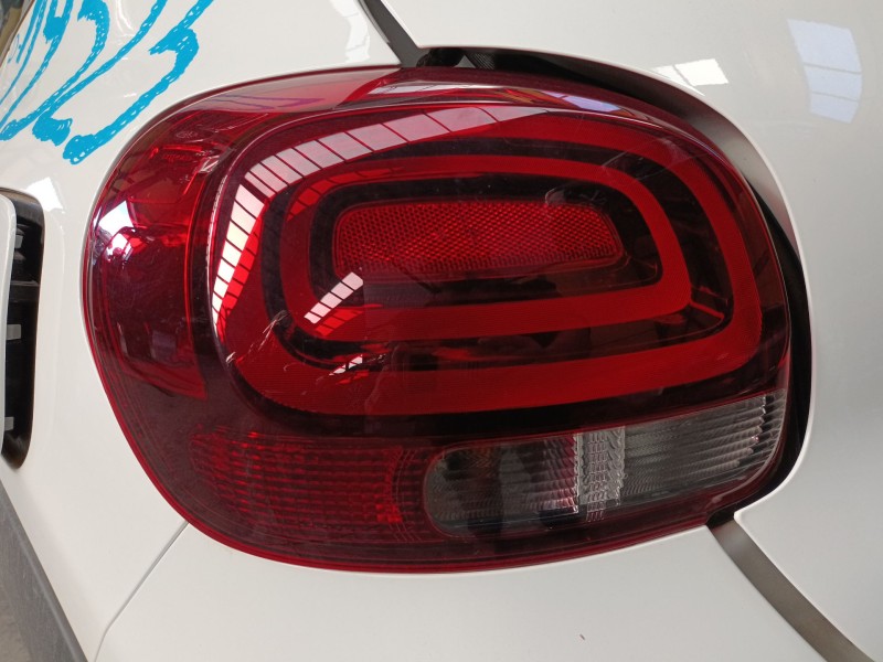 Recambio de piloto trasero izquierdo para citroën c3 iii (sx) 1.5 bluehdi 100 (sxyhyp, sxyhtu) referencia OEM IAM   