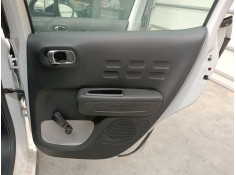 GUARNECIDO PUERTA TRASERA DERECHA 