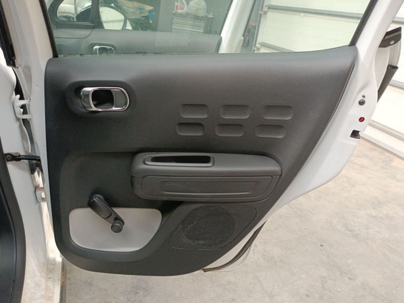 Recambio de guarnecido puerta trasera derecha para citroën c3 iii (sx) 1.5 bluehdi 100 (sxyhyp, sxyhtu) referencia OEM IAM   