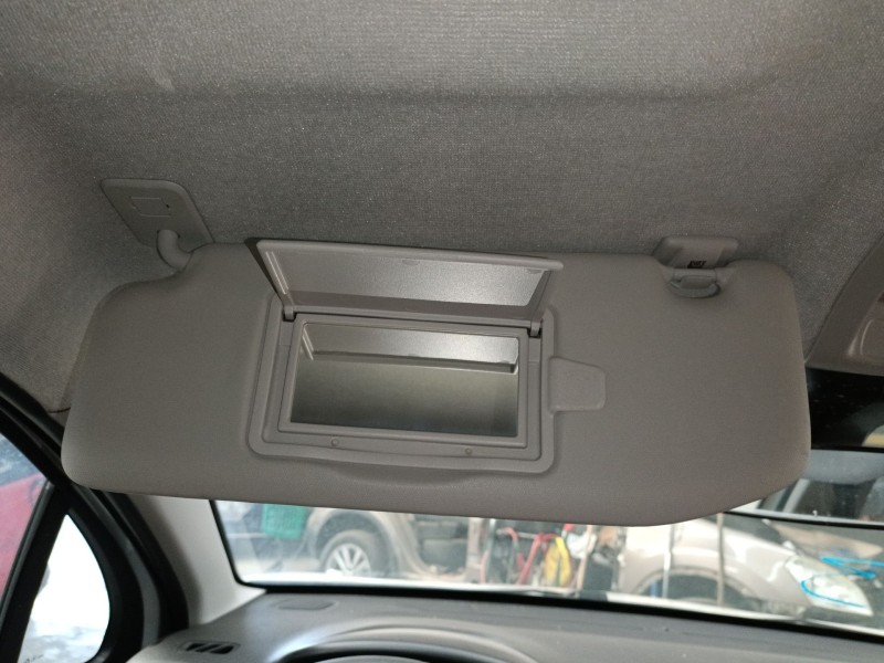 Recambio de parasol izquierdo para citroën c3 iii (sx) 1.5 bluehdi 100 (sxyhyp, sxyhtu) referencia OEM IAM   
