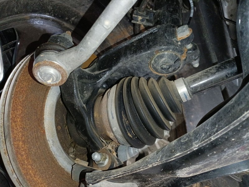 Recambio de mangueta delantera izquierda para citroën c3 iii (sx) 1.5 bluehdi 100 (sxyhyp, sxyhtu) referencia OEM IAM   