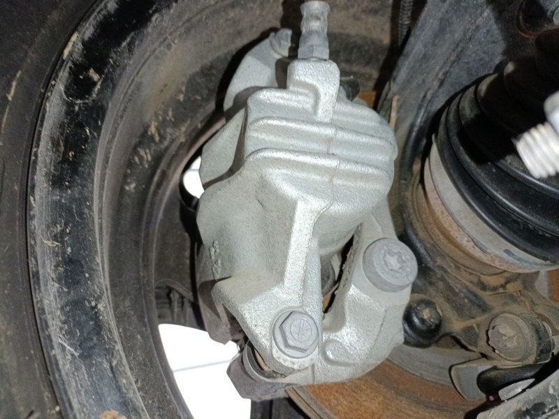 Recambio de pinza freno delantera derecha para citroën c3 iii (sx) 1.5 bluehdi 100 (sxyhyp, sxyhtu) referencia OEM IAM   