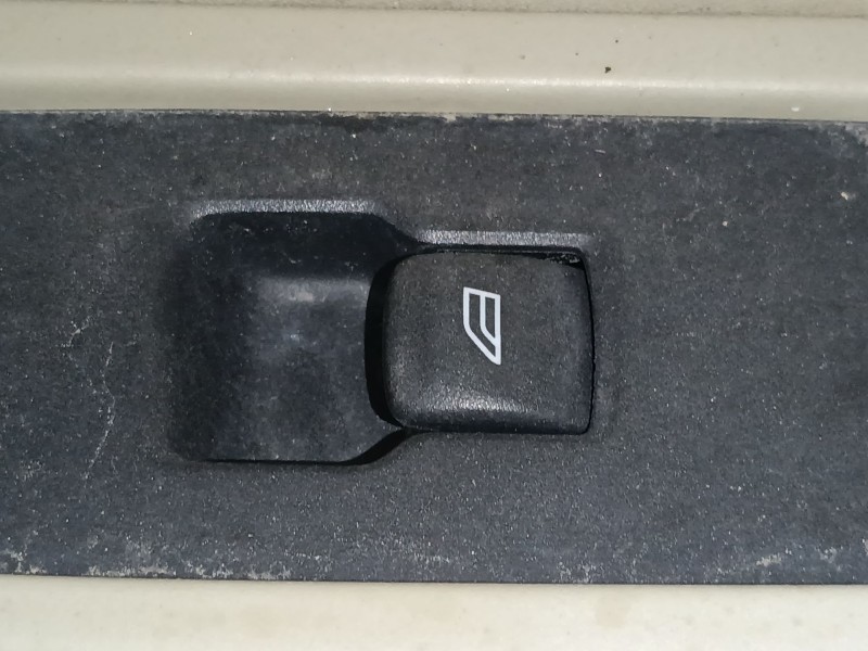 Recambio de mando elevalunas delantero derecho para volvo xc60 i suv (156) d5 awd referencia OEM IAM   