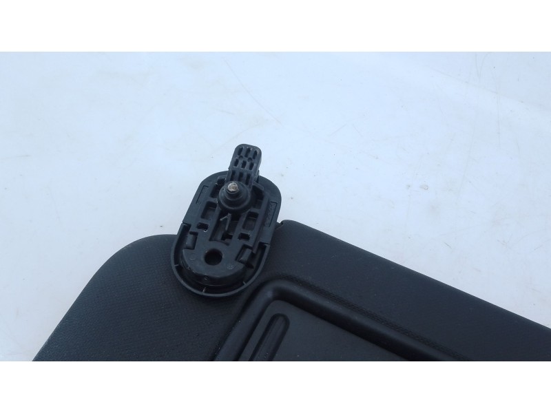 Recambio de parasol izquierdo para kia ceed (cd) 1.4 t-gdi referencia OEM IAM   