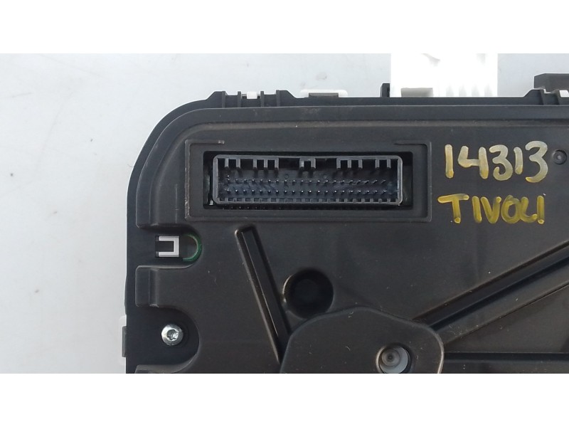 Recambio de cuadro instrumentos para ssangyong tivoli 1.2 referencia OEM IAM 8021035660  