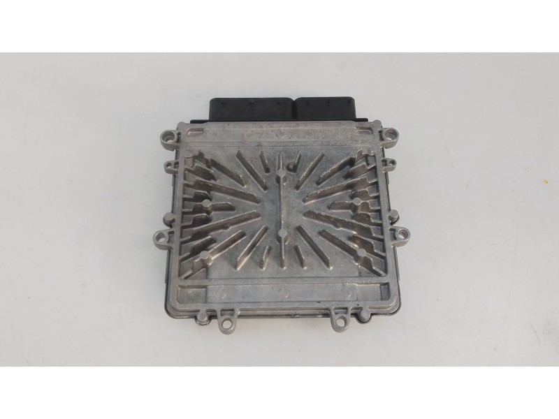 Recambio de centralita motor uce para volvo xc60 i suv (156) d5 awd referencia OEM IAM 31336983 0281018414 