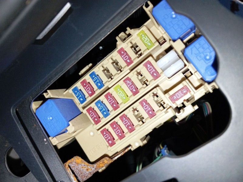 Recambio de caja reles / fusibles para nissan juke (f15) 1.5 dci referencia OEM IAM   