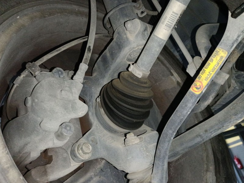 Recambio de mangueta delantera izquierda para bmw x3 (e83) 3.0 d referencia OEM IAM   