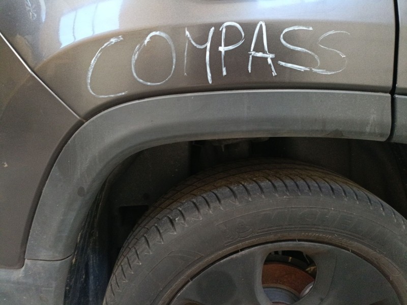 Recambio de aletin trasero derecho para jeep compass (mp, m6, mv, m7) 1.4 multiair referencia OEM IAM   