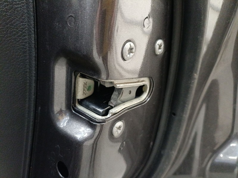 Recambio de cerradura puerta trasera derecha para jeep compass (mp, m6, mv, m7) 1.4 multiair referencia OEM IAM   