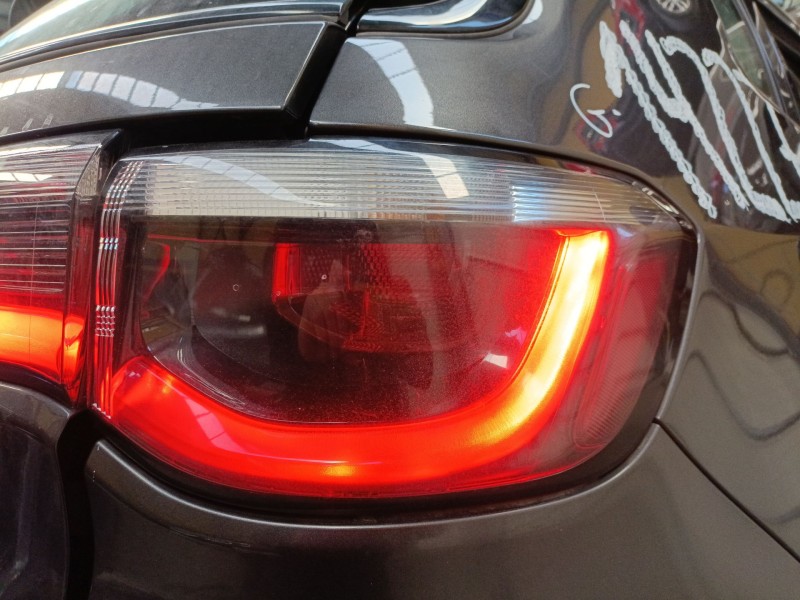 Recambio de piloto trasero derecho para jeep compass (mp, m6, mv, m7) 1.4 multiair referencia OEM IAM   