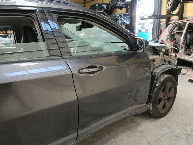 Recambio de puerta delantera derecha para jeep compass (mp, m6, mv, m7) 1.4 multiair referencia OEM IAM   