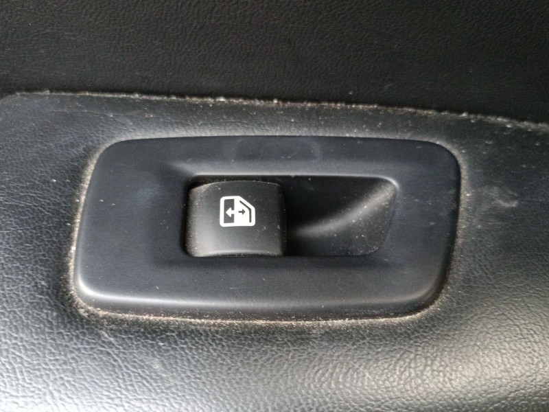 Recambio de mando elevalunas trasero izquierdo para jeep compass (mp, m6, mv, m7) 1.4 multiair referencia OEM IAM   