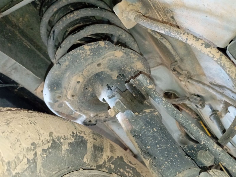 Recambio de amortiguador delantero izquierdo para nissan qashqai ii (j11, j11_) 1.6 dci referencia OEM IAM   