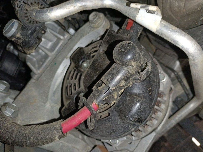 Recambio de alternador para jeep compass (mp, m6, mv, m7) 1.4 multiair referencia OEM IAM   