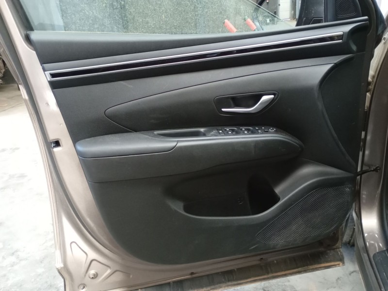 Recambio de guarnecido puerta delantera izquierda para hyundai tucson (nx4e, nx4a) 1.6 t-gdi referencia OEM IAM   