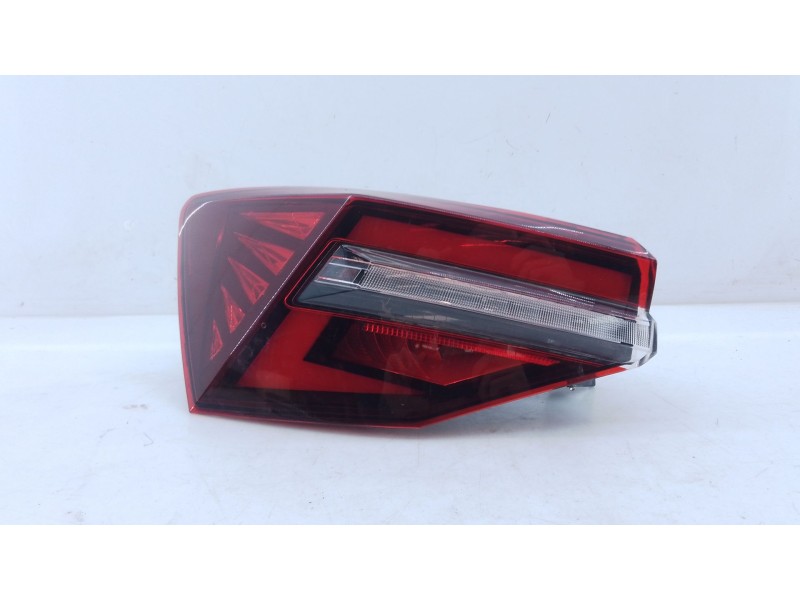 Recambio de piloto trasero izquierdo para skoda karoq (nu7, nd7) 1.5 tsi referencia OEM IAM   