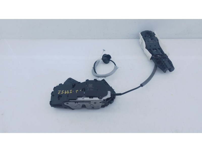 Recambio de cerradura puerta trasera izquierda para skoda octavia iv nx3 vrs 2.0 tsi referencia OEM IAM   