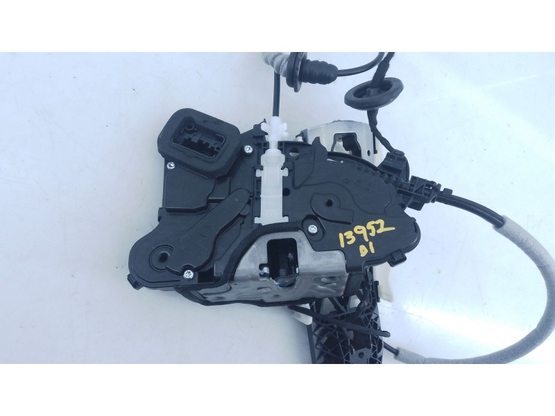 Recambio de cerradura puerta delantera izquierda para skoda octavia iv nx3 vrs 2.0 tsi referencia OEM IAM   