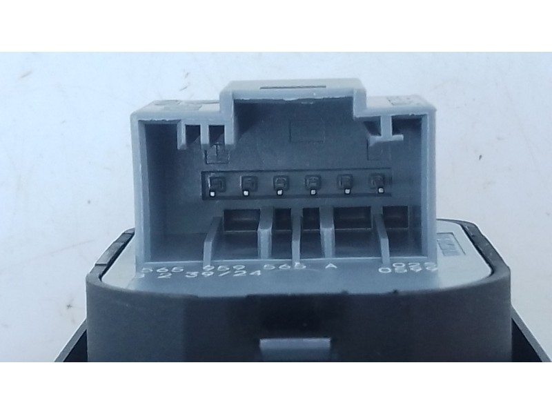 Recambio de mando elevalunas delantero izquierdo para skoda octavia iv nx3 vrs 2.0 tsi referencia OEM IAM   