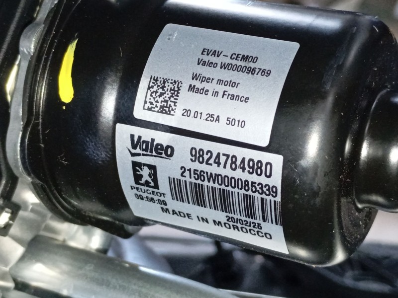 Recambio de motor limpia delantero para opel corsa f (p2jo) 1.2 (68) referencia OEM IAM 9824784980  