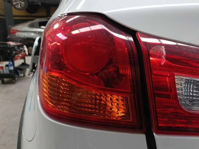 Recambio de piloto trasero izquierdo para mitsubishi asx (ga_w_) 1.6 mivec (ga1w) referencia OEM IAM   