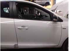 Recambio de puerta delantera derecha para renault megane iii berlina 5 p limited referencia OEM IAM   