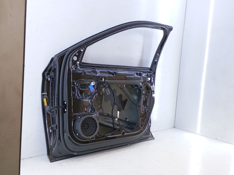 Recambio de puerta delantera derecha para skoda octavia iv nx3 vrs 2.0 tsi referencia OEM IAM   E4-B4-16