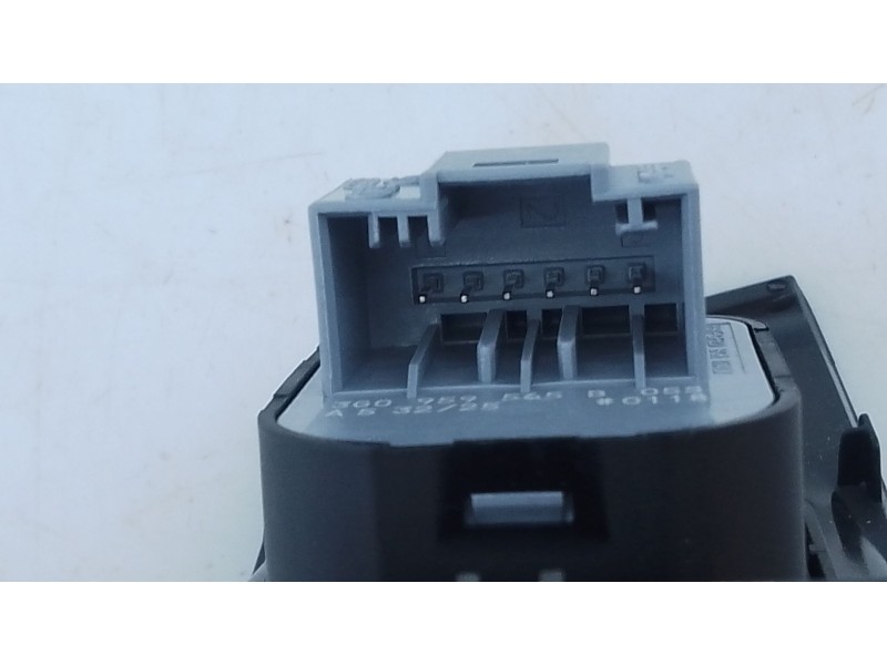 Recambio de mando elevalunas delantero izquierdo para cupra formentor (kmp) 1.5 tsi referencia OEM IAM   