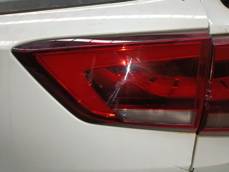 Recambio de piloto trasero derecho porton para mg zs suv (azs1) 1.5 vti referencia OEM IAM   