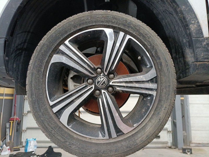 Recambio de llanta para mg zs suv (azs1) 1.5 vti referencia OEM IAM 215/55/17  