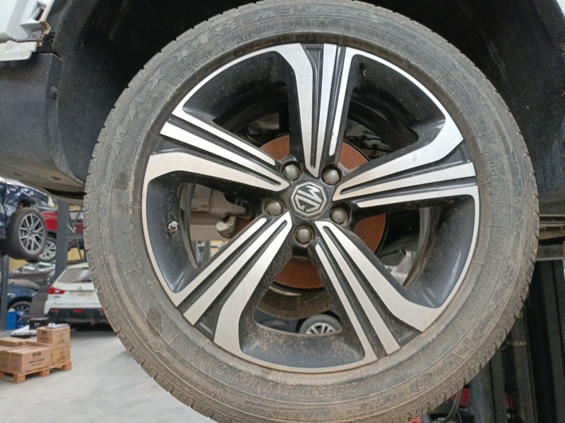 Recambio de llanta para mg zs suv (azs1) 1.5 vti referencia OEM IAM 215/55/17  
