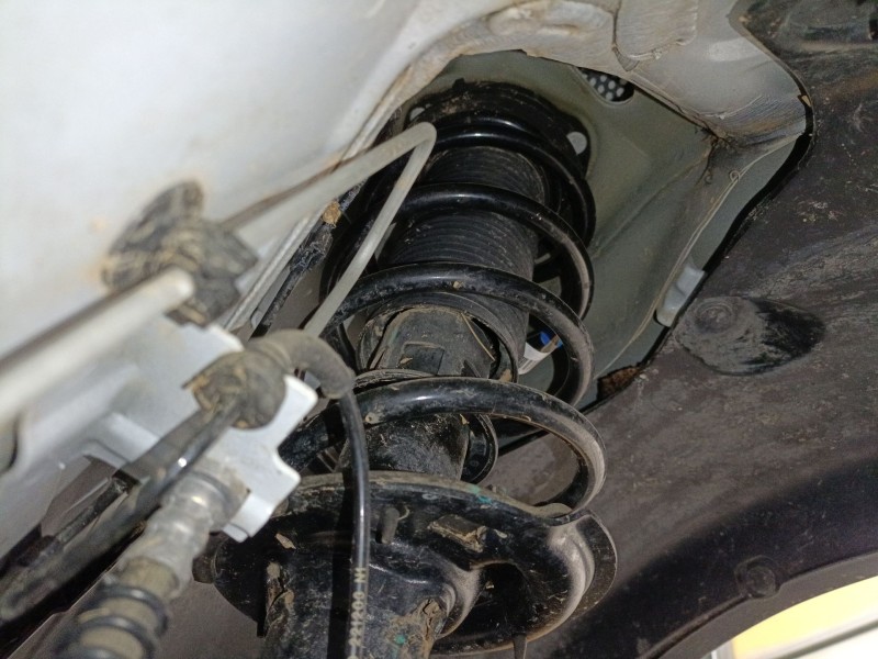 Recambio de amortiguador delantero derecho para mg zs suv (azs1) 1.5 vti referencia OEM IAM   