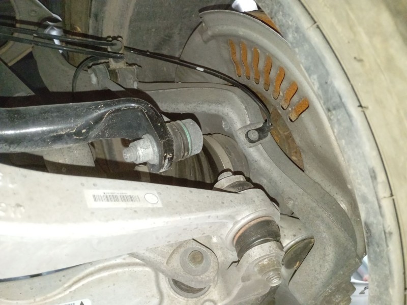 Recambio de mangueta delantera izquierda para jaguar f-pace (x761) 3.0 sdv6 awd referencia OEM IAM   