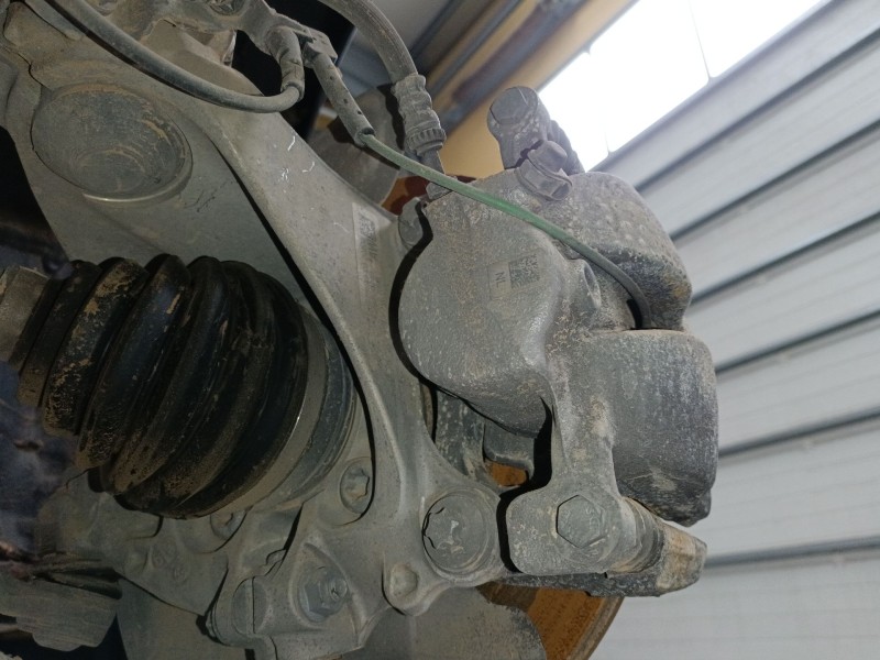 Recambio de pinza freno delantera izquierda para bmw x1 (f48) sdrive 18 d referencia OEM IAM   