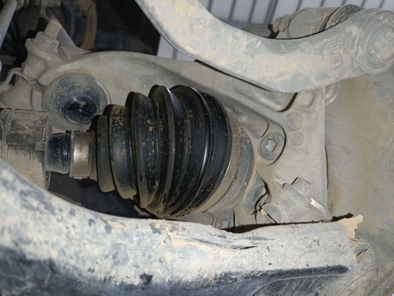 Recambio de mangueta delantera derecha para bmw x1 (f48) sdrive 18 d referencia OEM IAM   