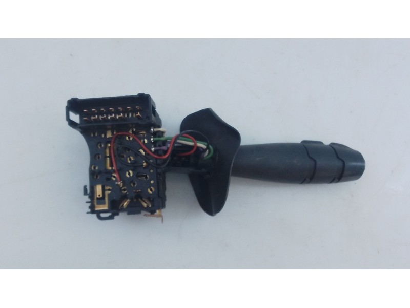 Recambio de mando intermitentes para dacia duster laureate 4x2 referencia OEM IAM   