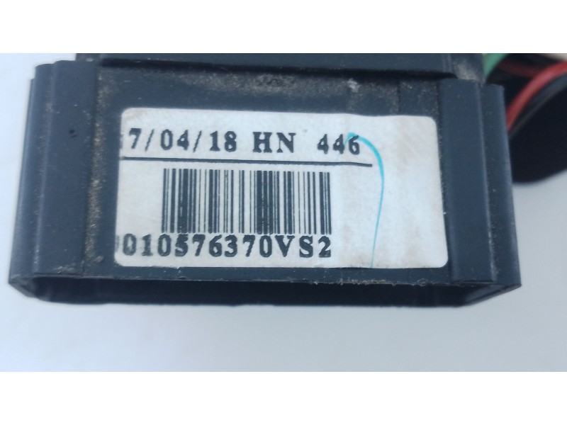 Recambio de mando intermitentes para dacia duster laureate 4x2 referencia OEM IAM   