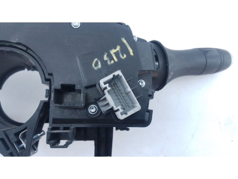 Recambio de mando intermitentes para renault zoe bose referencia OEM IAM   