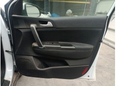 GUARNECIDO PUERTA DELANTERA DERECHA 