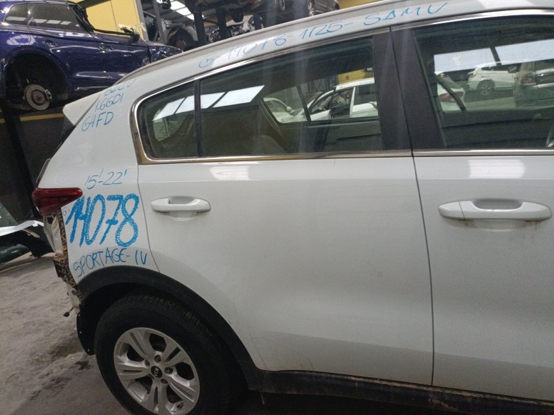 Recambio de puerta trasera derecha para kia sportage iv (ql, qle) 1.6 gdi referencia OEM IAM   