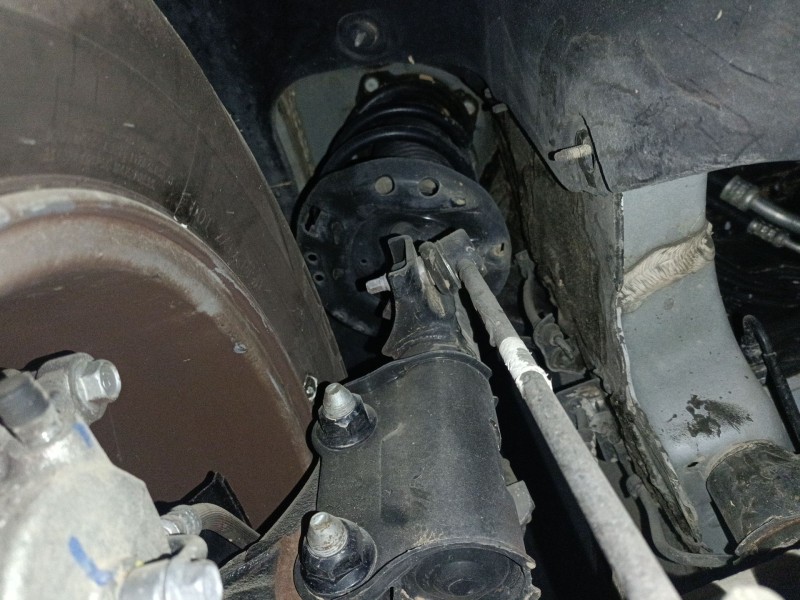 Recambio de amortiguador delantero derecho para kia sportage iv (ql, qle) 1.6 gdi referencia OEM IAM   