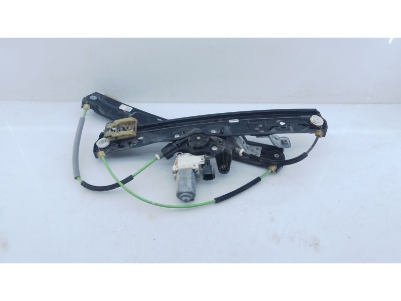 Recambio de elevalunas delantero derecho para jaguar f-pace (x761) 3.0 sdv6 awd referencia OEM IAM   