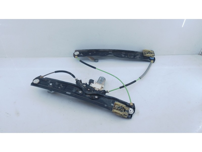 Recambio de elevalunas delantero derecho para jaguar f-pace (x761) 3.0 sdv6 awd referencia OEM IAM   