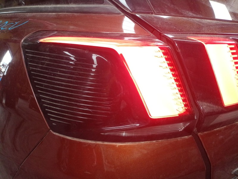 Recambio de piloto trasero izquierdo para peugeot 3008 ii suv (mc_, mr_, mj_, m4_) 1.6 bluehdi 120 referencia OEM IAM   