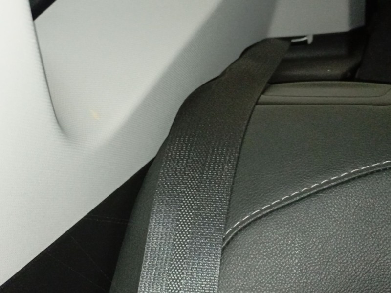 Recambio de cinturon seguridad trasero derecho para renault captur ii (hf_) e-tech 160 referencia OEM IAM   